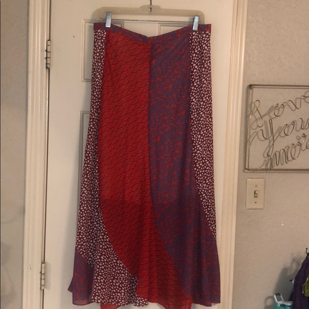 Skirt!